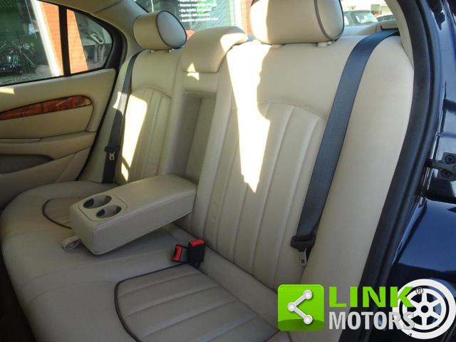 JAGUAR X-Type usata, con Fari LED