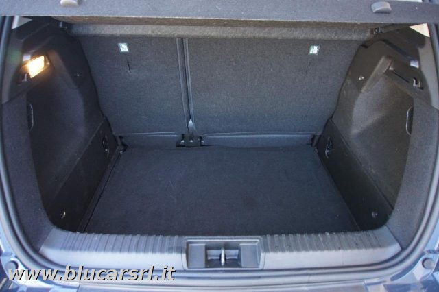RENAULT Captur usata, con Sedile posteriore sdoppiato