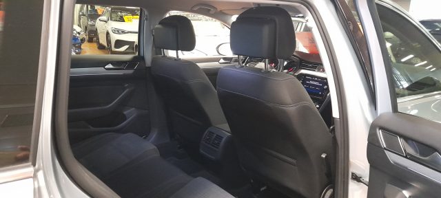 VOLKSWAGEN Passat usata, con ESP