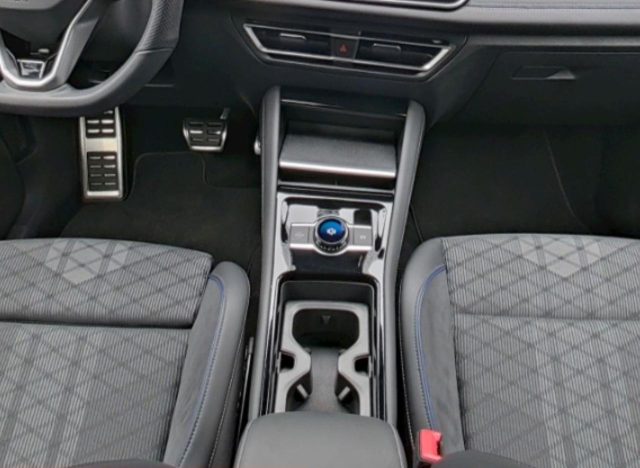 VOLKSWAGEN Tiguan usata, con Controllo automatico clima