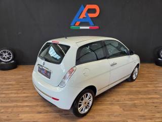 LANCIA Ypsilon usata, con Autoradio