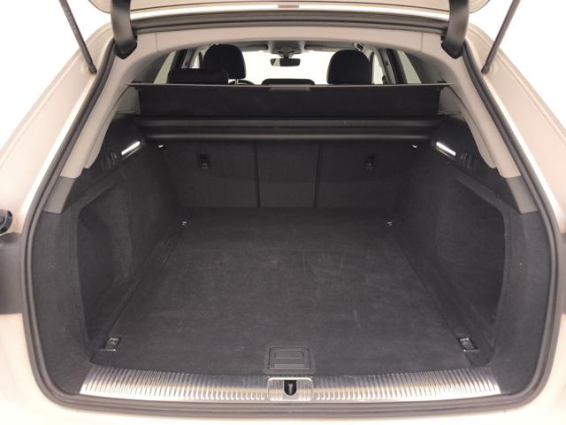 AUDI A4 usata, con Volante multifunzione
