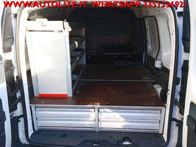 RENAULT Kangoo usata, con USB