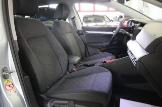 VOLKSWAGEN Golf usata, con USB