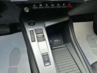 PEUGEOT 308 usata, con Touch screen