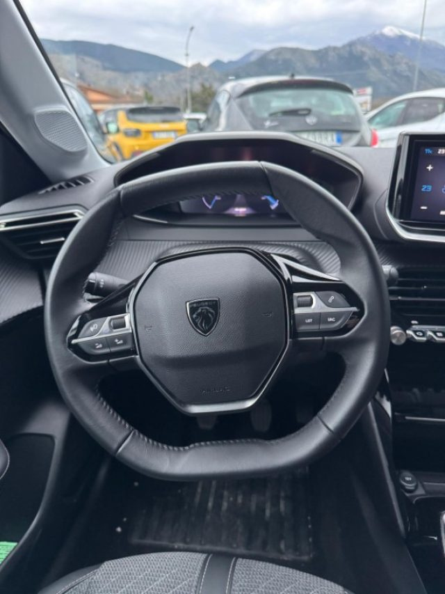 PEUGEOT 208 usata, con Autoradio digitale