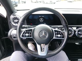 MERCEDES-BENZ A 180 usata, con Cronologia tagliandi