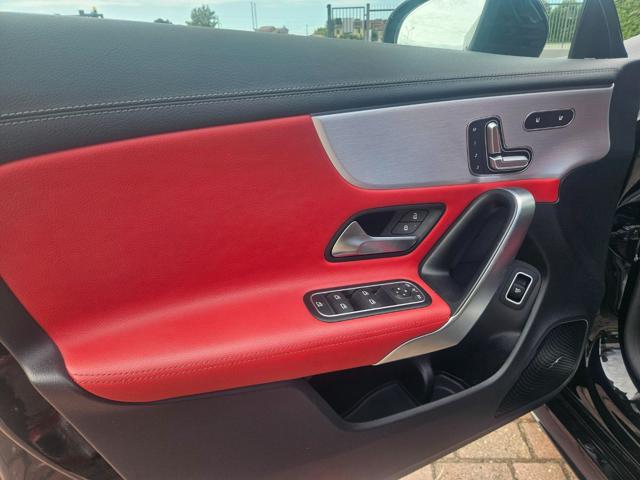 MERCEDES-BENZ CLA 200 usata, con Regolazione elettrica sedili