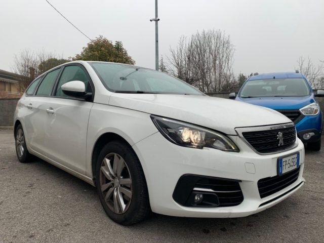 PEUGEOT 308 usata, con Airbag