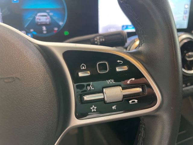 MERCEDES-BENZ GLB 200 usata, con Vetri oscurati