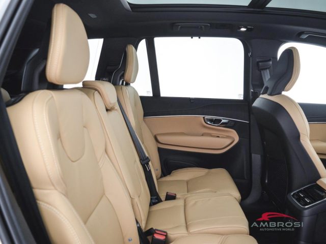 VOLVO XC90 usata 12