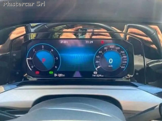 VOLKSWAGEN Golf Variant usata, con Autoradio