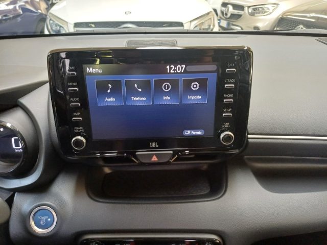 TOYOTA Yaris usata, con MP3