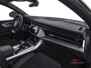 AUDI Q8 usata 11