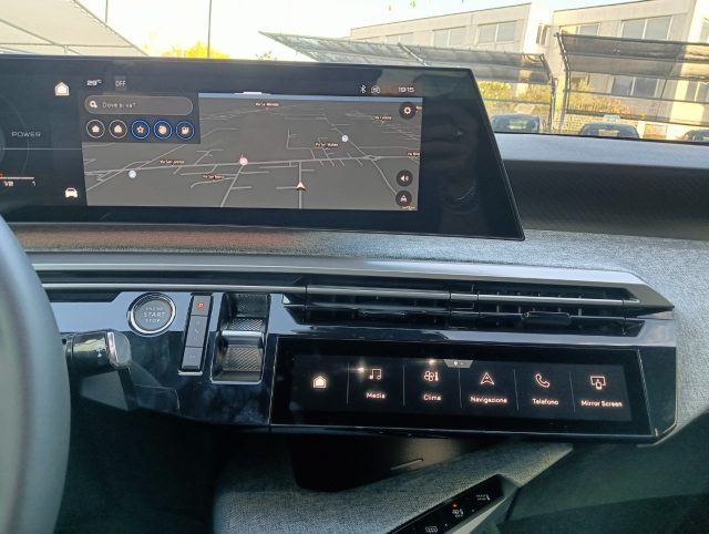 PEUGEOT 3008 usata, con USB