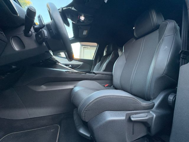 PEUGEOT 5008 usata, con Sistema di navigazione