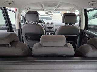 VOLKSWAGEN Touran usata, con ESP