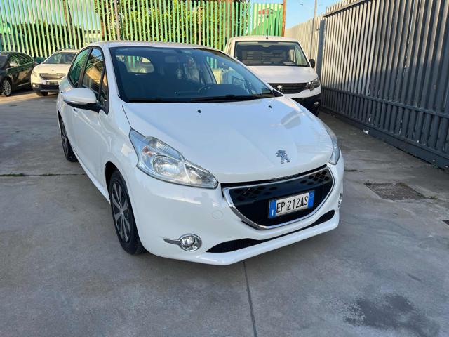 PEUGEOT 208 usata, con Alzacristalli elettrici