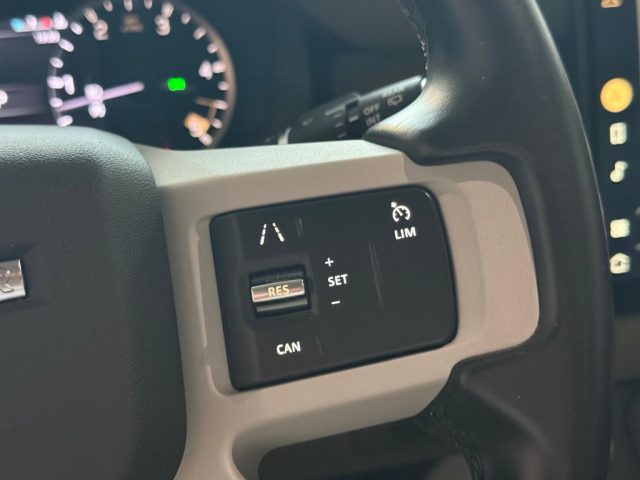 LAND ROVER Defender usata, con Fari LED