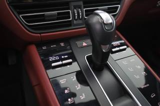 PORSCHE Macan usata 18