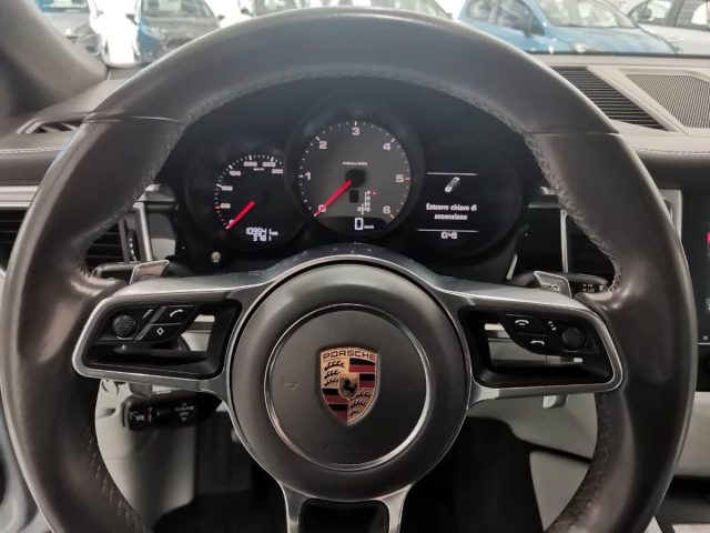 PORSCHE Macan usata, con Bracciolo