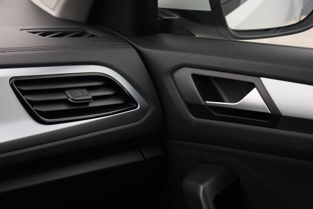 VOLKSWAGEN T-Roc usata 66