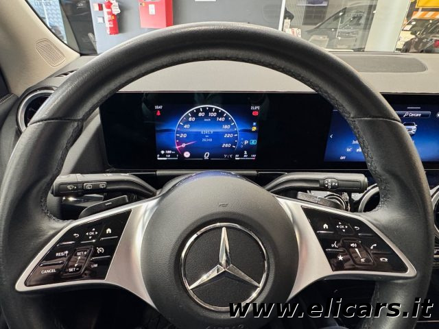 MERCEDES-BENZ GLA 200 usata, con Sedili riscaldati