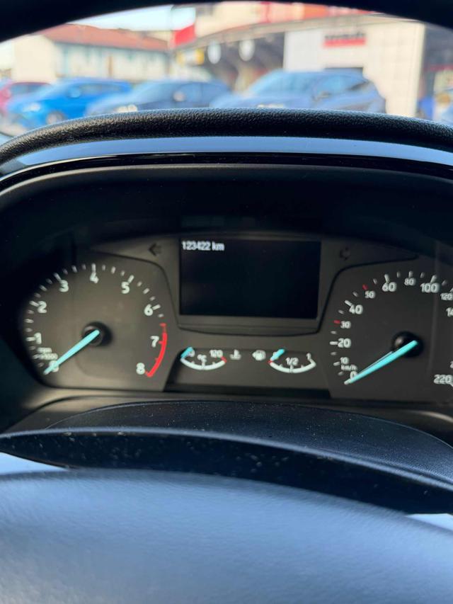 FORD Fiesta usata, con Specchietti laterali elettrici