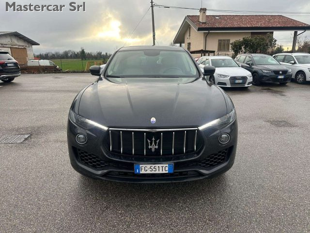 MASERATI Levante usata, con Fendinebbia