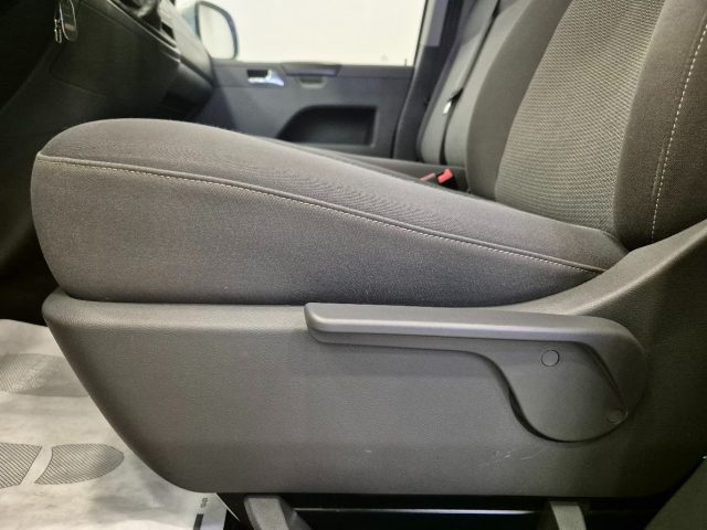 VOLKSWAGEN Caravelle usata, con Climatizzatore automatico, 2 zone