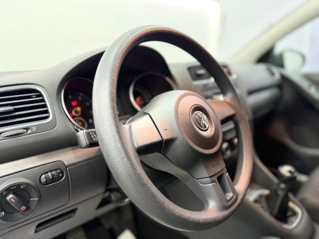 VOLKSWAGEN Golf usata, con MP3