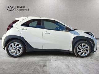 TOYOTA Aygo X usata, con Autoradio