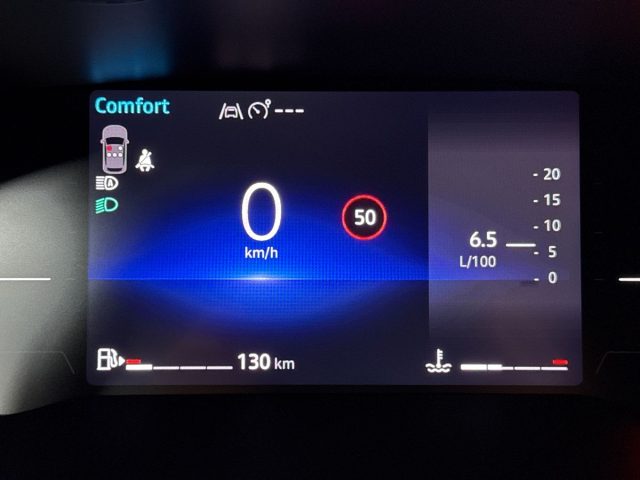 RENAULT Captur usata, con Autoradio digitale