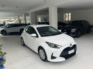 TOYOTA Yaris usata, con Autoradio