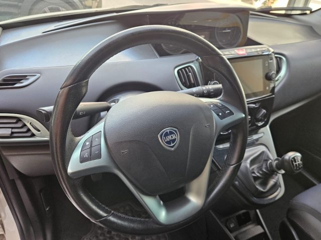 LANCIA Ypsilon usata, con Fendinebbia