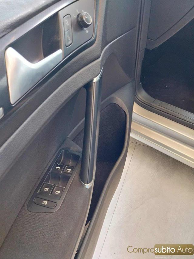 VOLKSWAGEN Golf usata, con Servosterzo