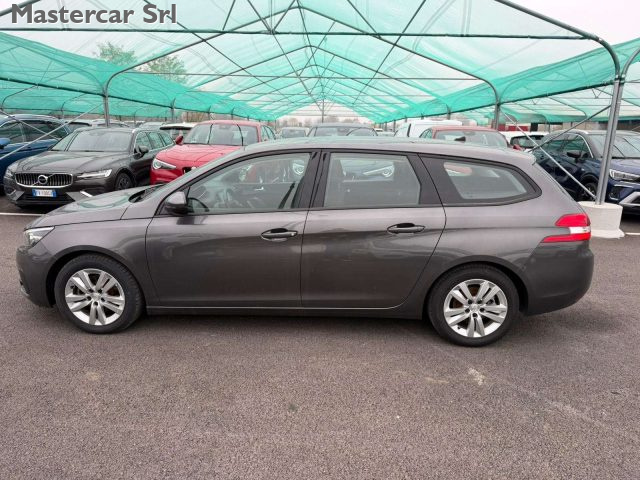 PEUGEOT 308 usata, con Boardcomputer