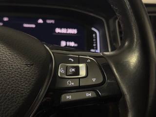 VOLKSWAGEN T-Roc usata, con USB