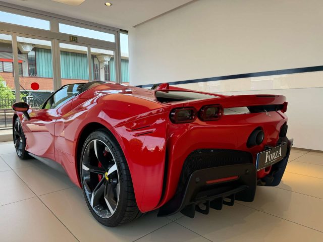 FERRARI SF90 usata, con Servosterzo