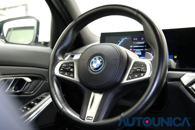 BMW 320 usata, con Pacchetto sportivo