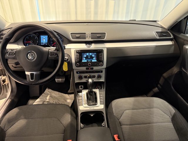 VOLKSWAGEN Passat usata, con Autoradio