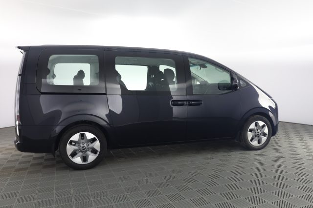 HYUNDAI Staria usata 2