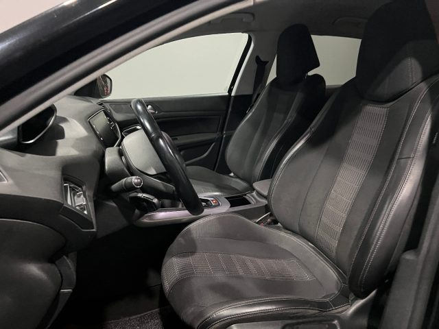 PEUGEOT 308 usata, con Boardcomputer