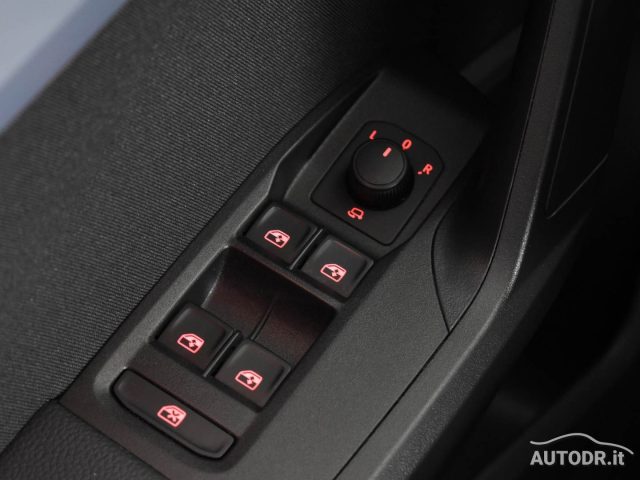 SEAT Arona usata, con Autoradio digitale