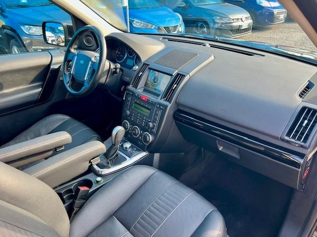 LAND ROVER Freelander usata, con Sensori di parcheggio posteriori