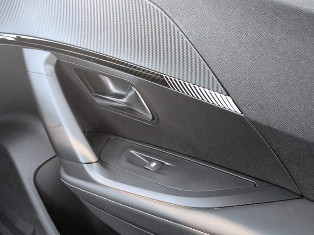 PEUGEOT 2008 usata, con MP3