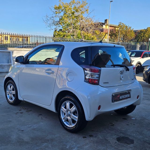 TOYOTA iQ usata, con Airbag Passeggero