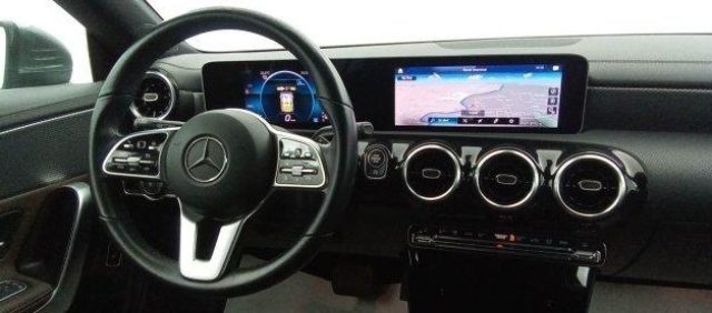 MERCEDES-BENZ CLA 180 usata, con Controllo trazione