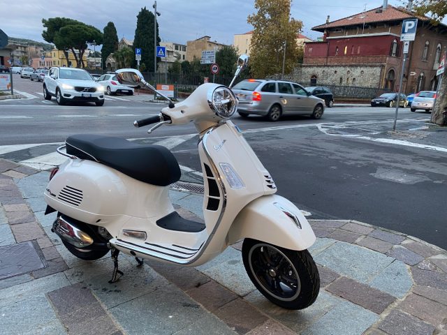 VESPA GTS 300 Super usata 5