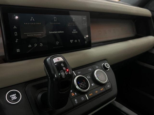 LAND ROVER Defender usata, con Interni in pelle
